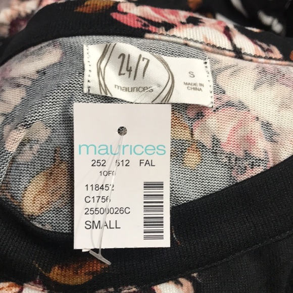 SMALL Cozy Floral Long Lantern Sleeve - Picture 14 of 14